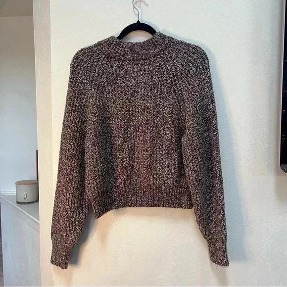 Women’s chunky purple & cream sweater size Medium - Picture 2 of 4